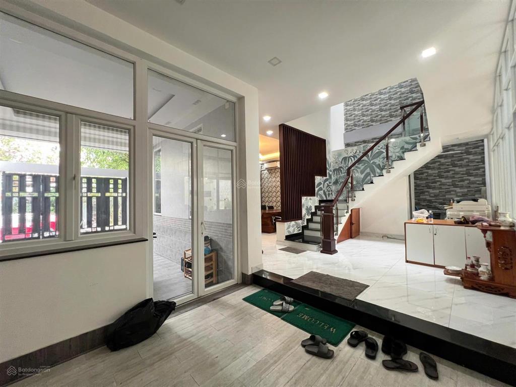 Biệt thự cho thuê full nội thất làm vp kết hợp ở