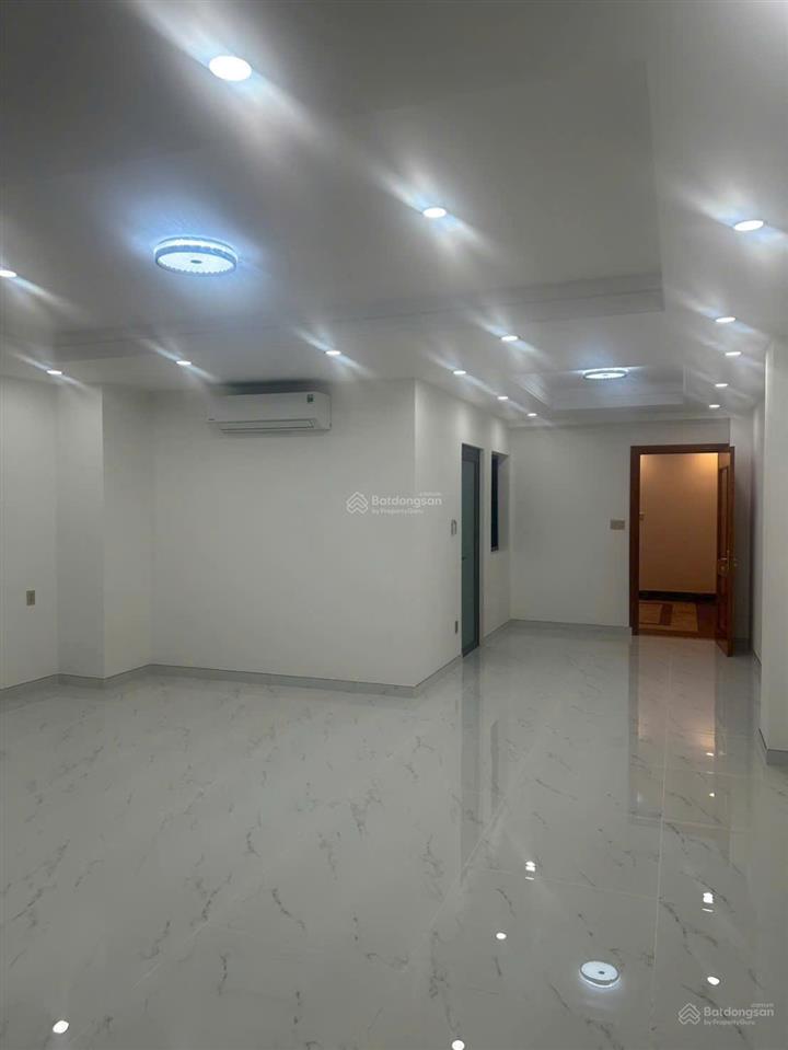 Nhà phố cho thuê làm văn phòng, công ty, showroom,... tại tân hưng