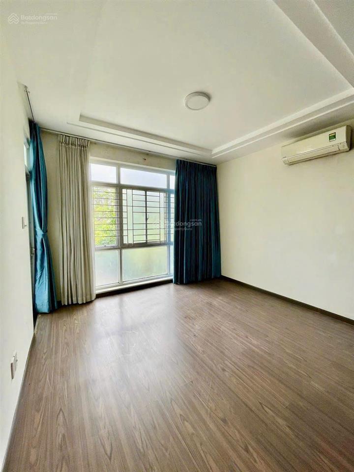 Cho thuê biệt thự tại phú thuận  hồ chí minh