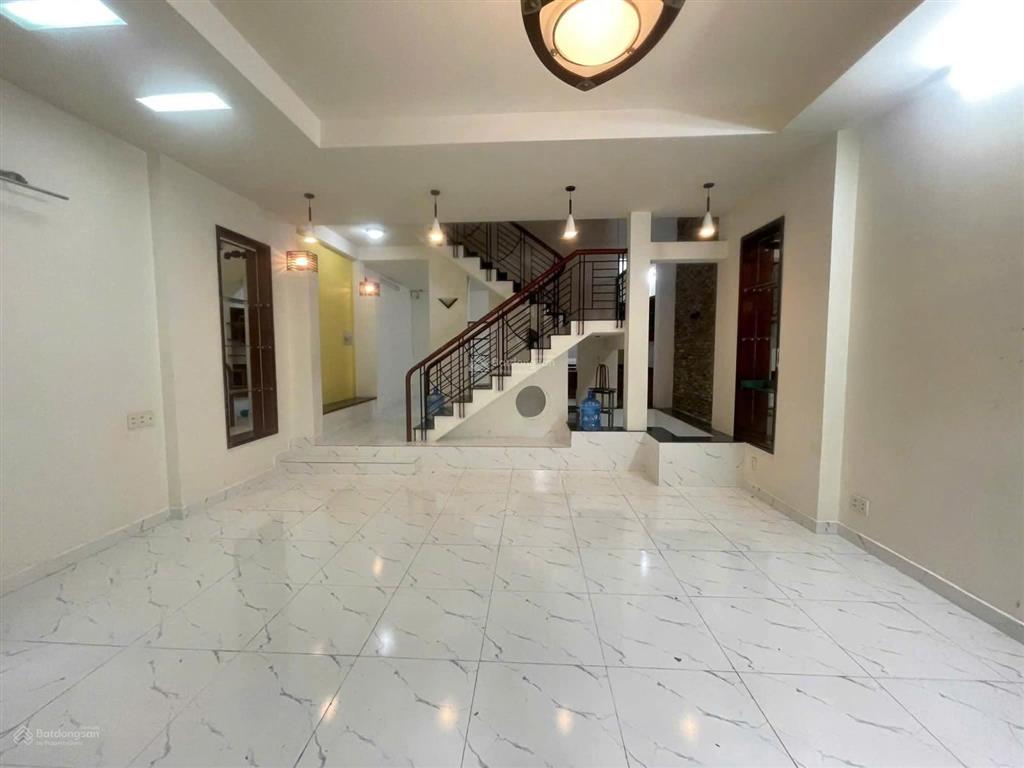 Nhà phố 3 tầng tại kdc tân quy đông ngay lotte mart