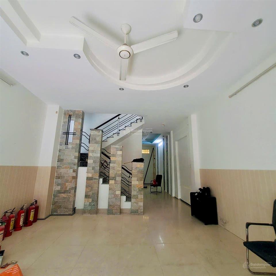 Nhà phố 2 lầu cho thuê tại kdc phú thuận