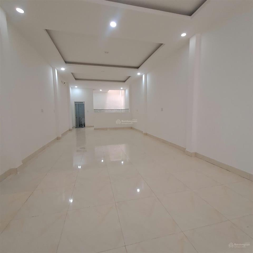 Nhà phố cho thuê trệt trống suốt ngang 5m làm cty, kho cửa hàng