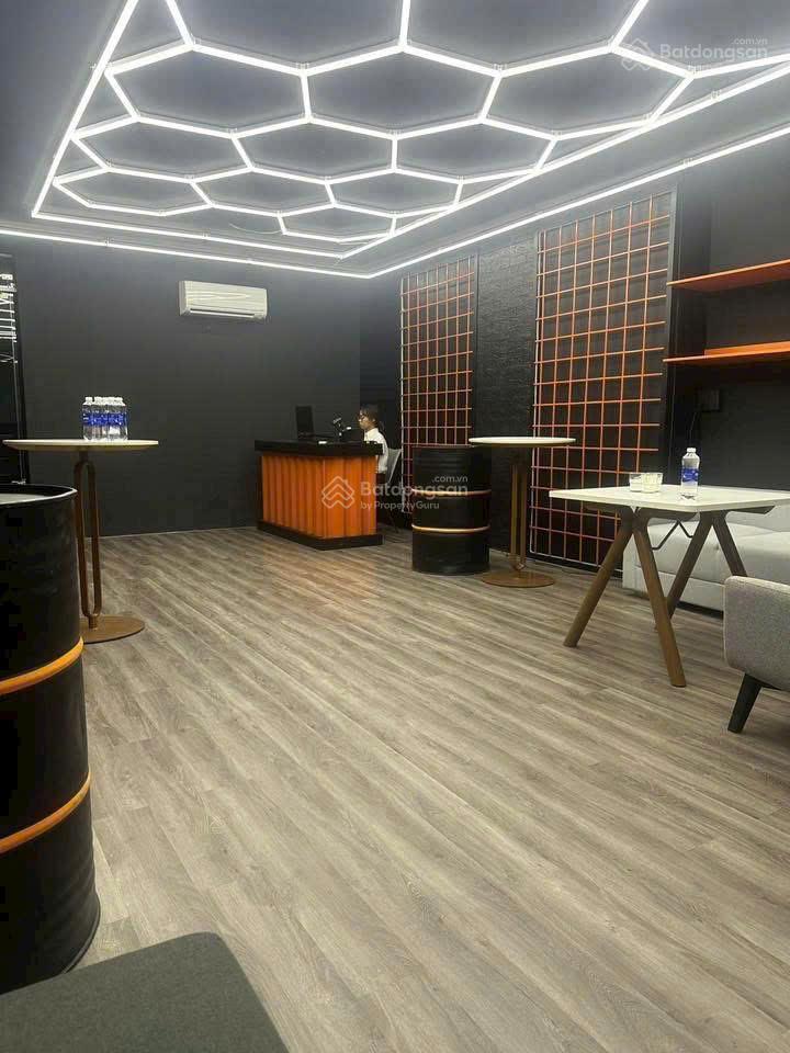 Mặt tiền kinh doanh đường trần trọng cung  ngay vincom  tân thuận