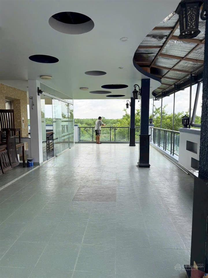 Nhà phố trống suốt cho thuê làm cty, vp tại phú thuận