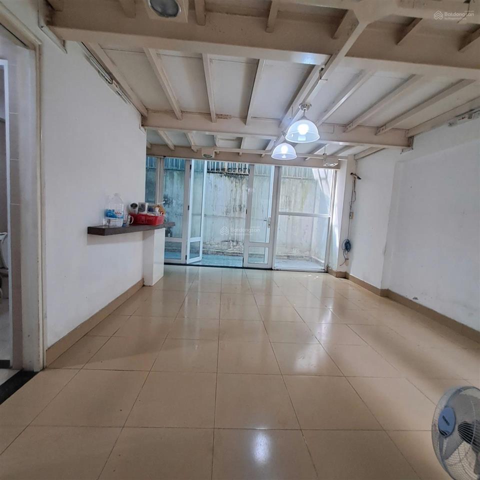 Hot hàng hiếm! 4 tầng chỉ 28 triệu/th nguyên căn làm văn phòng tại hoàng quốc việt hcm