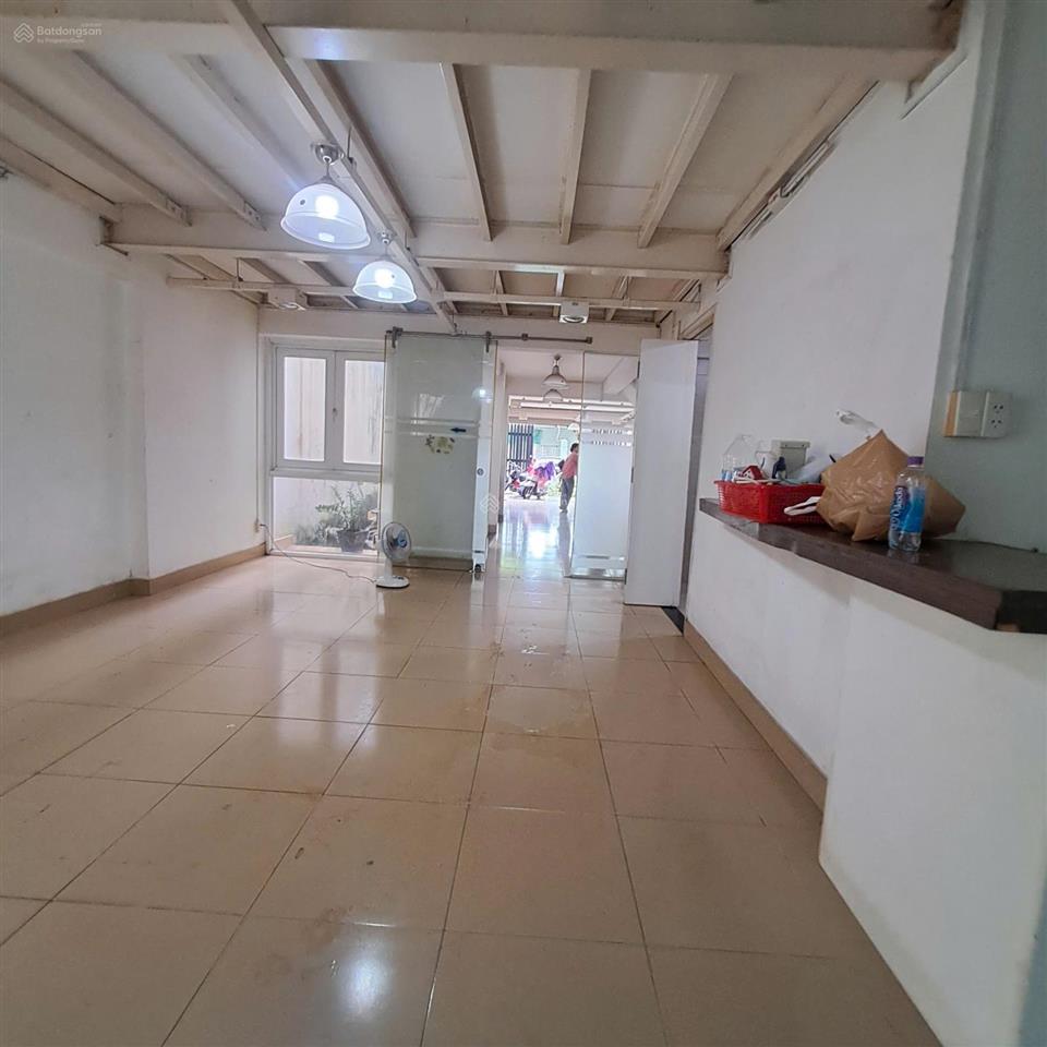 Hot hàng hiếm! 4 tầng chỉ 28 triệu/th nguyên căn làm văn phòng tại hoàng quốc việt hcm