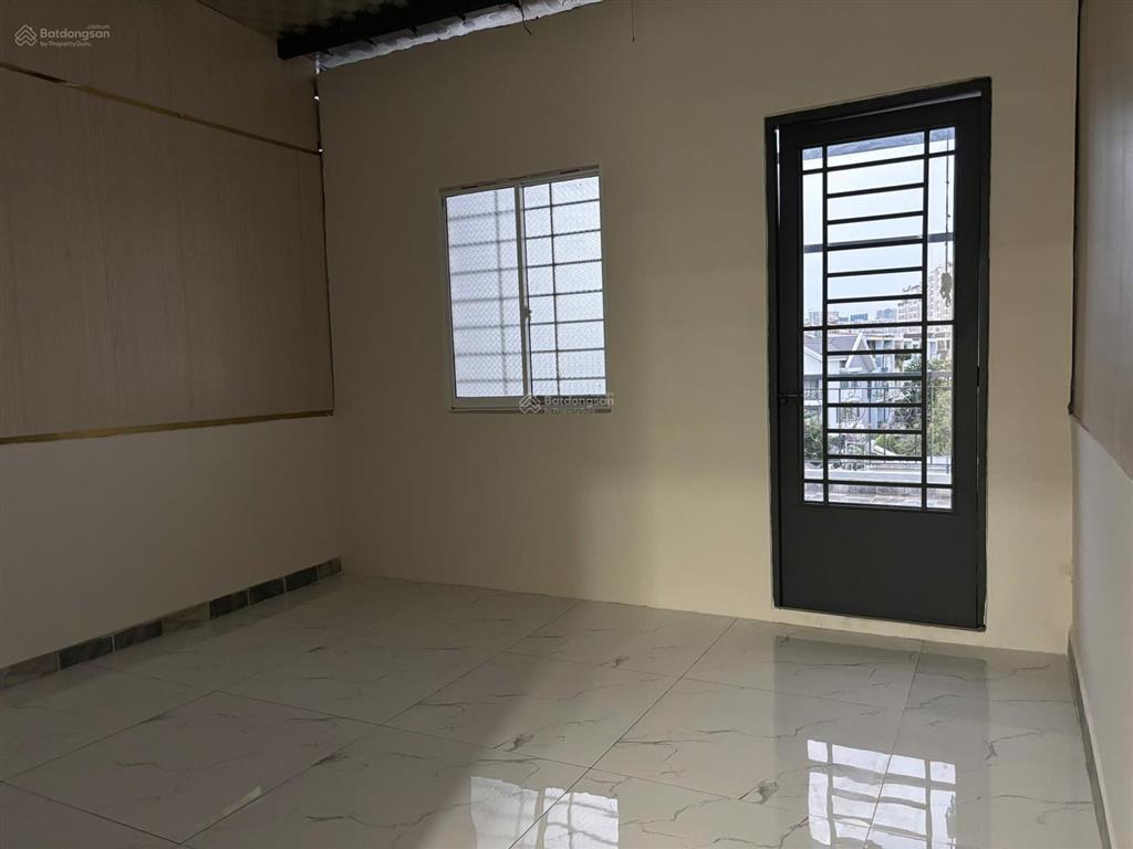 Hot! mặt tiền lê văn lương 6pn, 4wc cho thuê 25 triệu/th