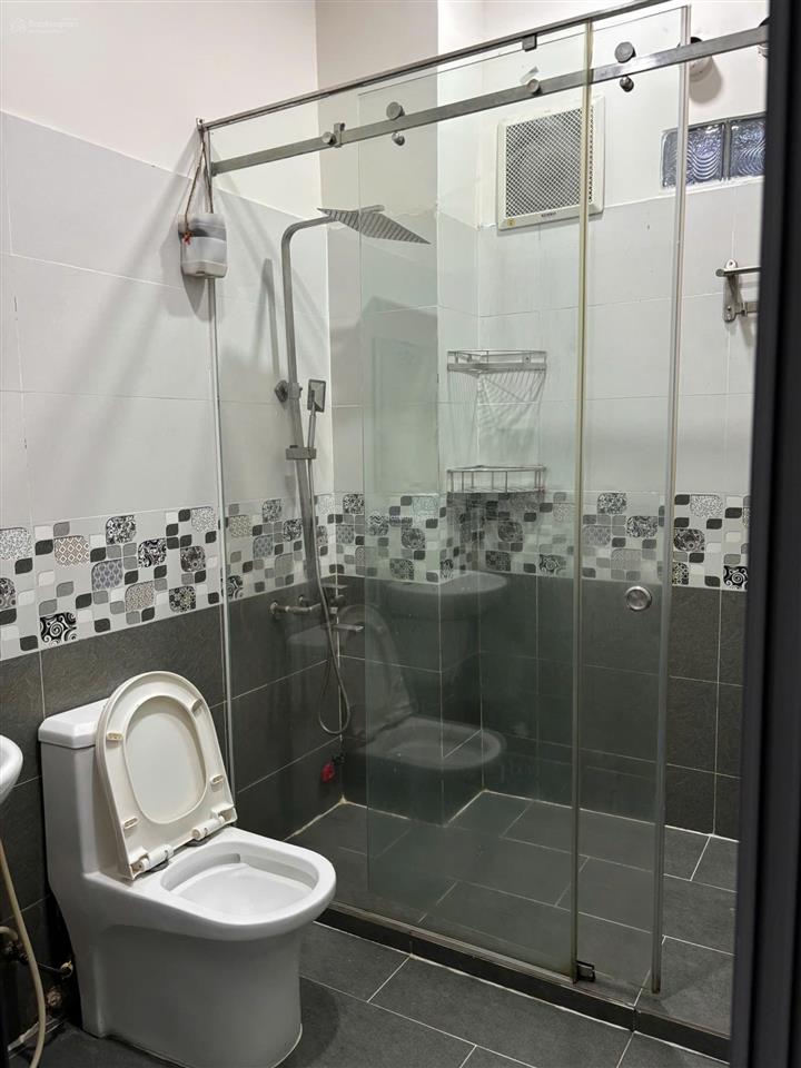 Hot! mặt tiền lê văn lương 6pn, 4wc cho thuê 25 triệu/th