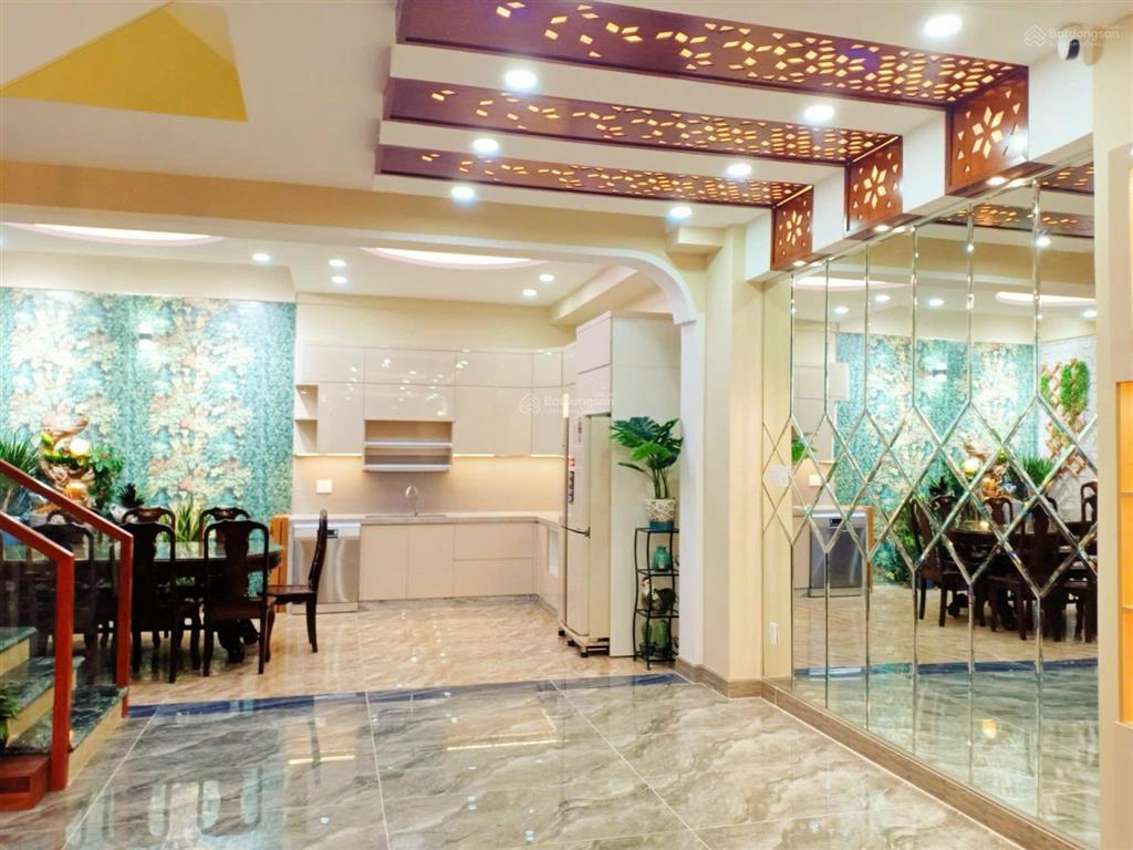 Nhà đẹp cho thuê tại phú thuận hcm, giá ưu đãi 35 triệu vnd
