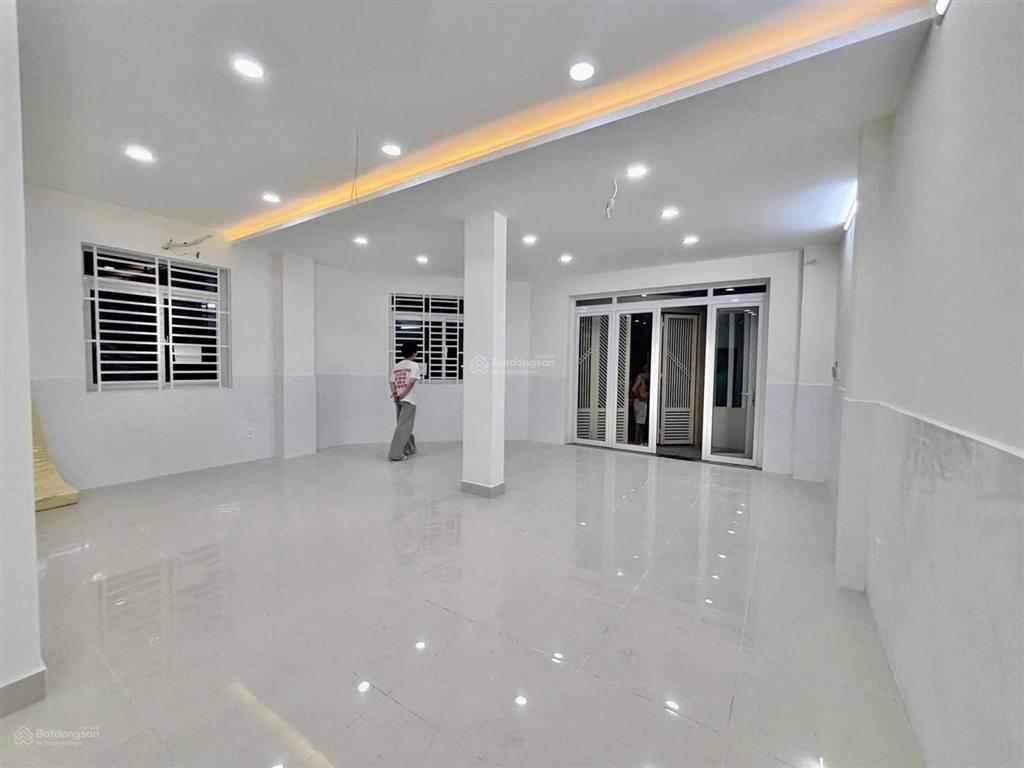Cho thuê văn phòng 70m2 giá ưu đãi tại trần trọng cung.