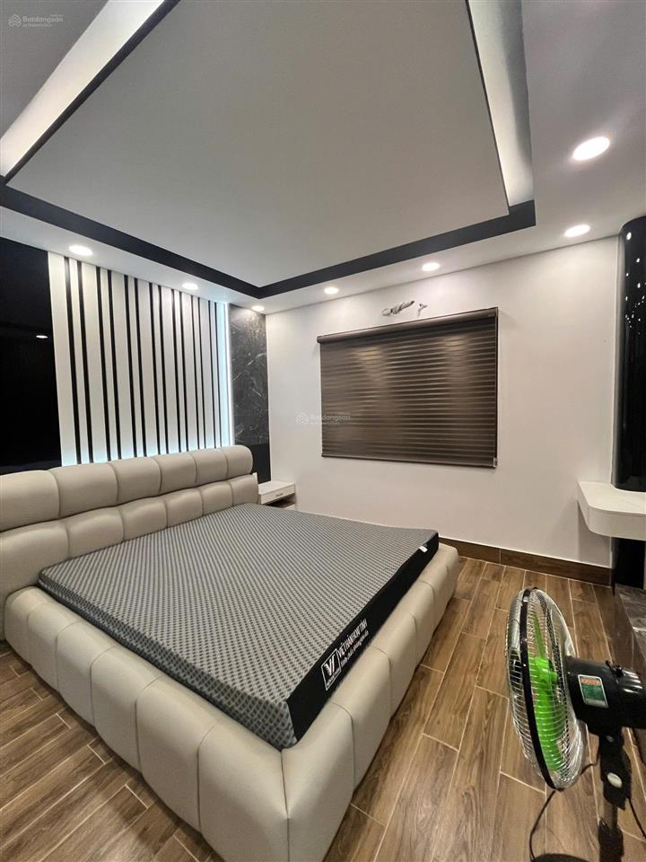 Cho thuê nhà mặt phố full nội thất tại huỳnh tấn phát view đẹp