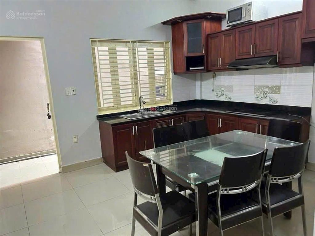 Cho thuê nhà phố 793 trần xuân soạn, 32 triệu/th, 100m2, 4pn, 4wc, 3 tầng