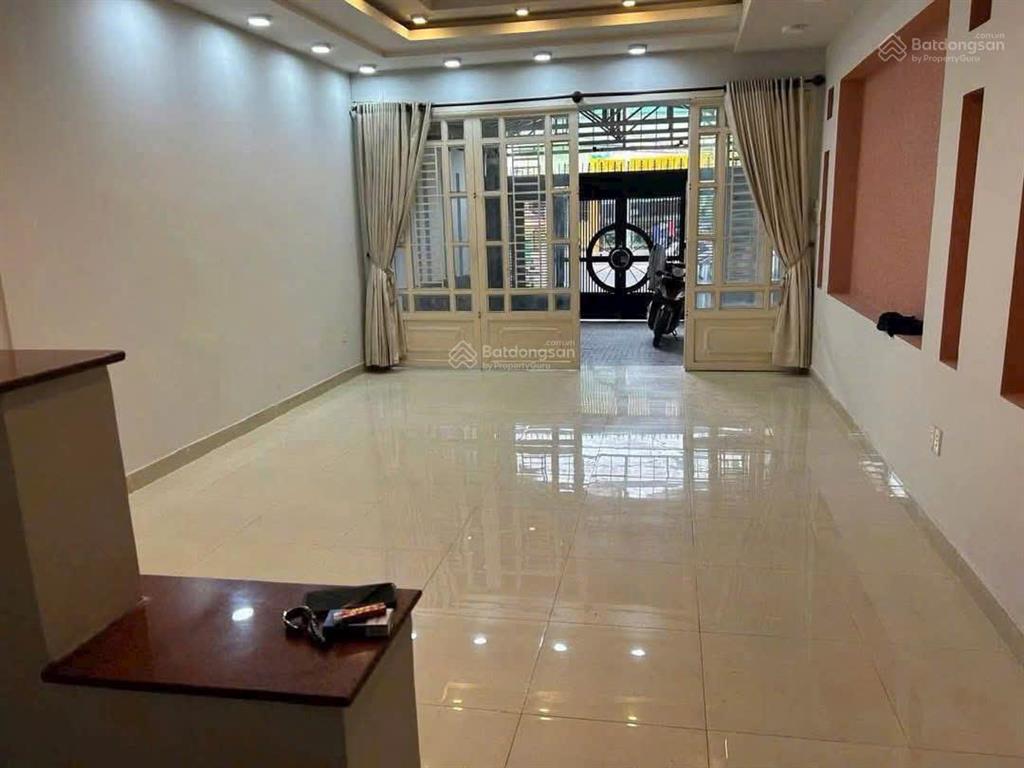 Cho thuê nhà phố 793 trần xuân soạn, 32 triệu/th, 100m2, 4pn, 4wc, 3 tầng