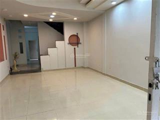 Cho thuê nhà phố 793 trần xuân soạn, 32 triệu/th, 100m2, 4pn, 4wc, 3 tầng