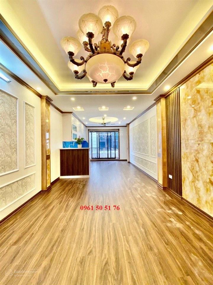 Cho thuê căn góc phố khương trung  40m2 x 5 tầng thang máy  nhà mới ở ngay  20 triệu