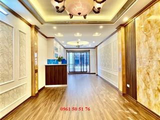 Cho thuê căn góc phố khương trung  40m2 x 5 tầng thang máy  nhà mới ở ngay  20 triệu
