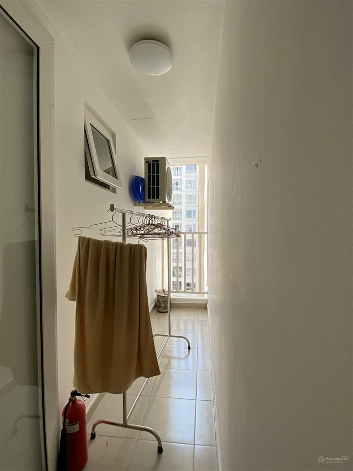 Định cư  bán gấp 2pn75m2, sky center full nội thất, giá 6 tỷ bao hết phí  tel 0903,187.783