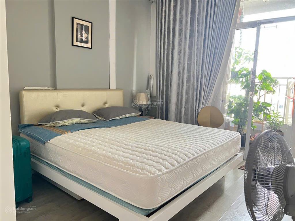 Cho thuê park legend 2 phòng ngủ, nội thất cao cấp, giá 18 triệu