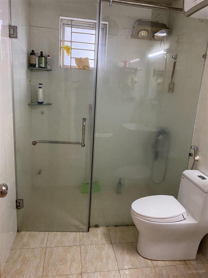 Chính chủ bán căn hộ nơ 9a bán đảo linh đàm, 3pn + 2wc, đầy đủ nội thất, giá 6,5 tỷ