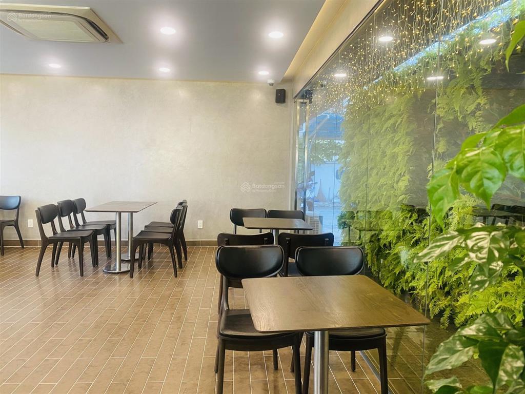 Cho thuê mặt tiền 178c hai bà trưng (gần chợ tân định)  vị trí đắc địa, kinh doanh