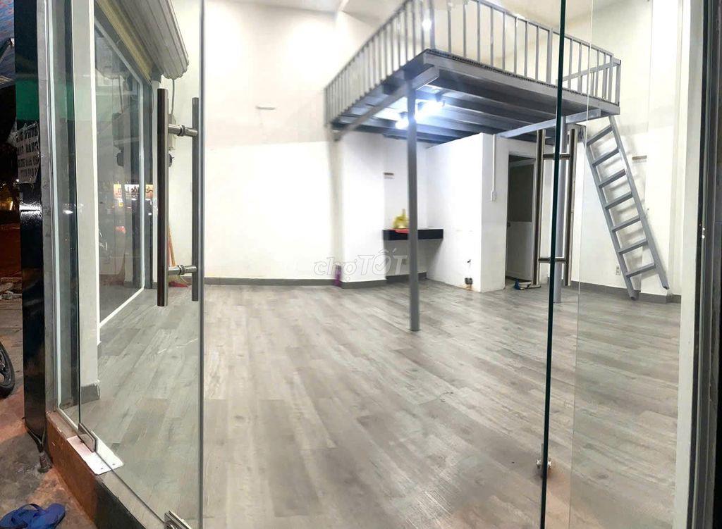 Chính chủ cho thuê Mặt bằng đẹp ngay góc đường ngay chợ buôn bán tốt