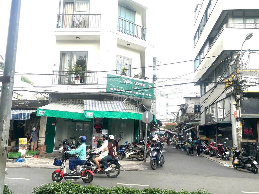 Chính chủ cho thuê Mặt bằng đẹp ngay góc đường ngay chợ buôn bán tốt
