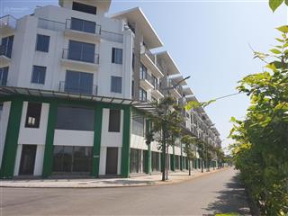 Cần tiền bán gấp căn shophouse mặt chung cư đang có dòng tiền 100m2,  0986 664 ***