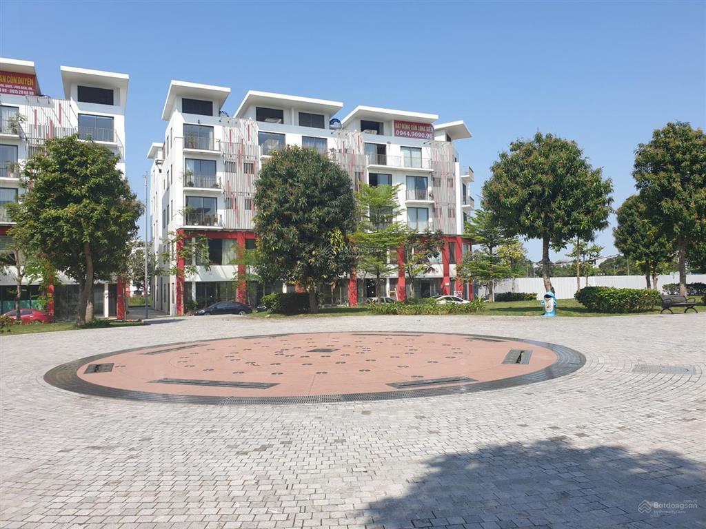 Cần tiền bán gấp căn shophouse mặt chung cư đang có dòng tiền 100m2,  0986 664 ***