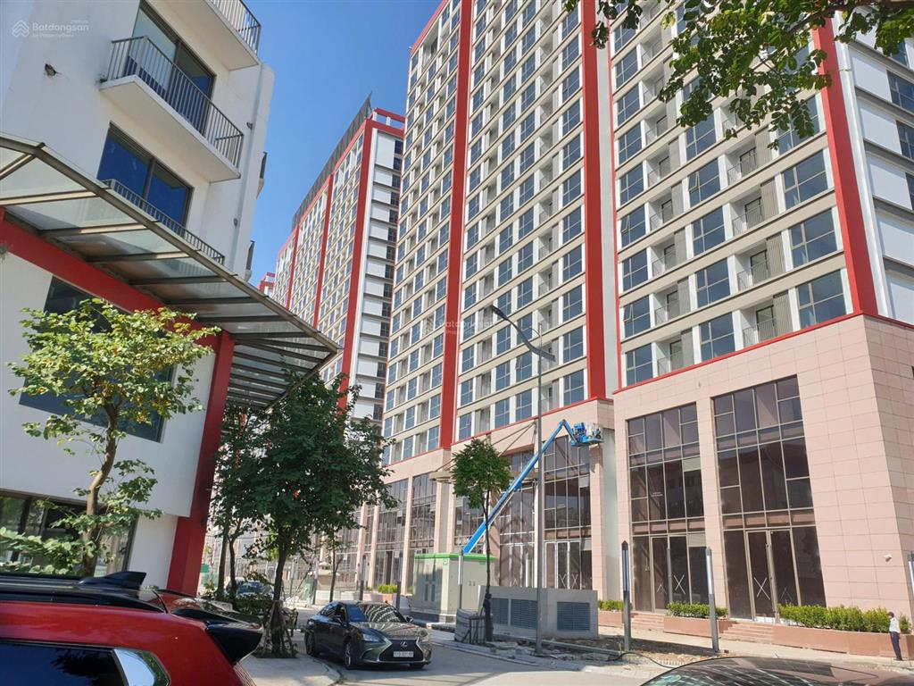 Cần tiền bán gấp căn shophouse mặt chung cư đang có dòng tiền 100m2,  0986 664 ***