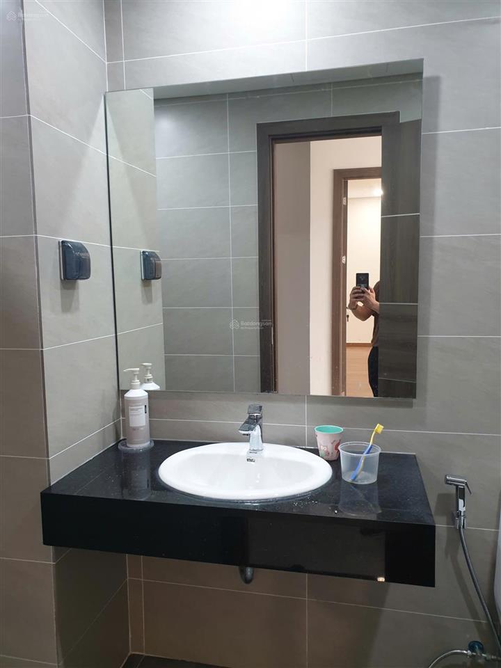 Chính chủ cần cho thuê lại căn hộ chung cư vừa mới nhận nhà, đủ nội thất 101m2 3pn  0986 664 ***