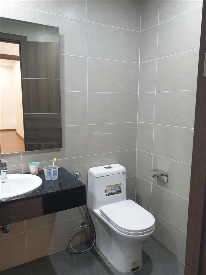 Chính chủ cần cho thuê lại căn hộ chung cư vừa mới nhận nhà, đủ nội thất 101m2 3pn  0986 664 ***