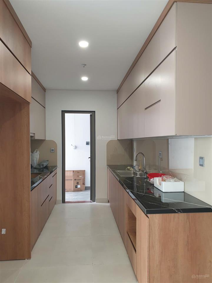 Chính chủ cần cho thuê lại căn hộ chung cư vừa mới nhận nhà, đủ nội thất 101m2 3pn  0986 664 ***