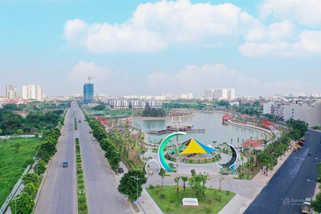 Chính chủ cần cho thuê lại căn hộ chung cư vừa mới nhận nhà, đủ nội thất 101m2 3pn  0986 664 ***