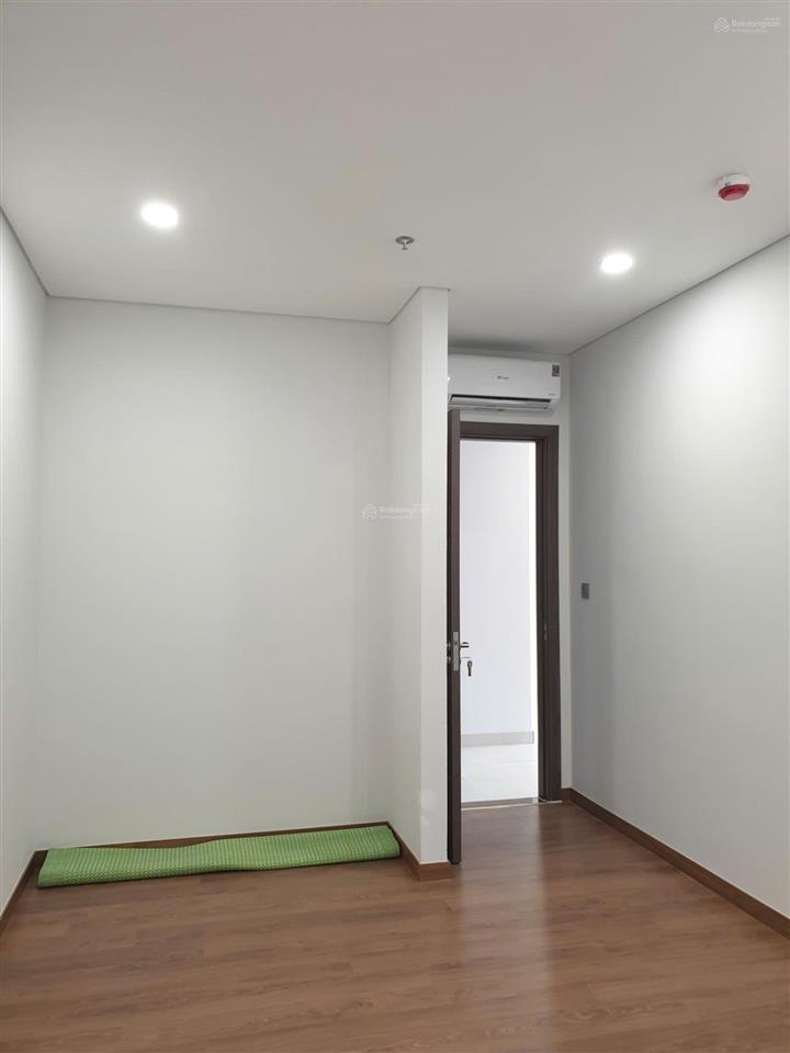 Chính chủ cần cho thuê lại căn hộ chung cư vừa mới nhận nhà, đủ nội thất 101m2 3pn  0986 664 ***