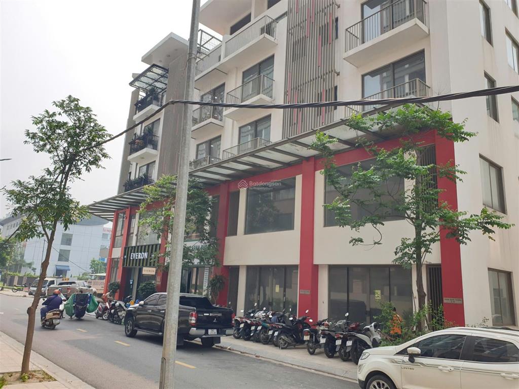 Bán gấp shophouse 100m, mt 6,2m, ô tô vào nhà, góc đẹp, mặt chung cư  0986 664 ***