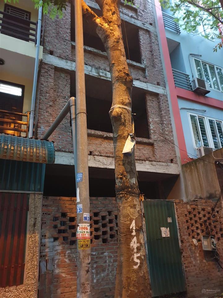 Nhà nguyên bản chủ đầu tư mua từ đầu không ở muốn bán lại, ô tô vào nhà, hướng mát  0986 664 ***