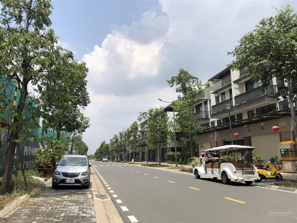 Bán gấp shophouse (giá tốt )gần vịnh harbour  kdt waterpoint  bến lức long an