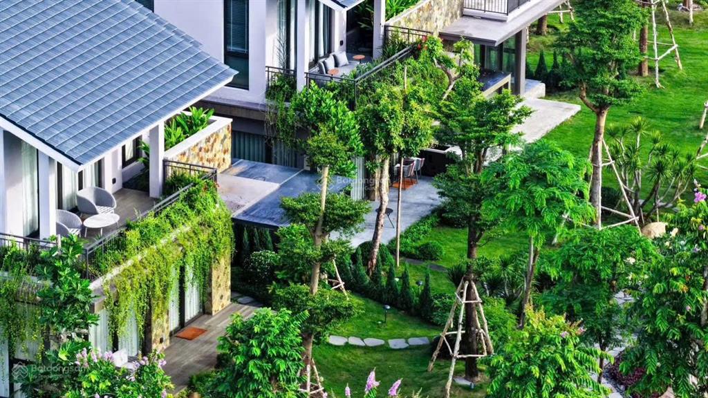 Bán gấp biệt thự song lập hàng hiếm  giá tốt chỉ 11,2 tỷ tại eco retreat bến lức long an