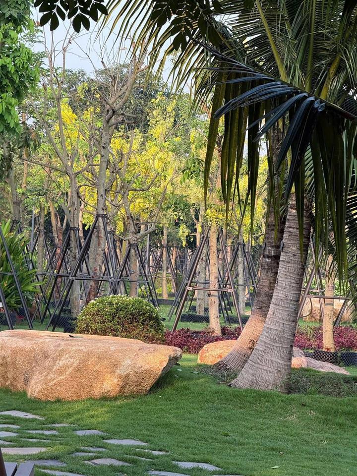 Bán gấp biệt thự song lập hàng hiếm  giá tốt chỉ 11,2 tỷ tại eco retreat bến lức long an