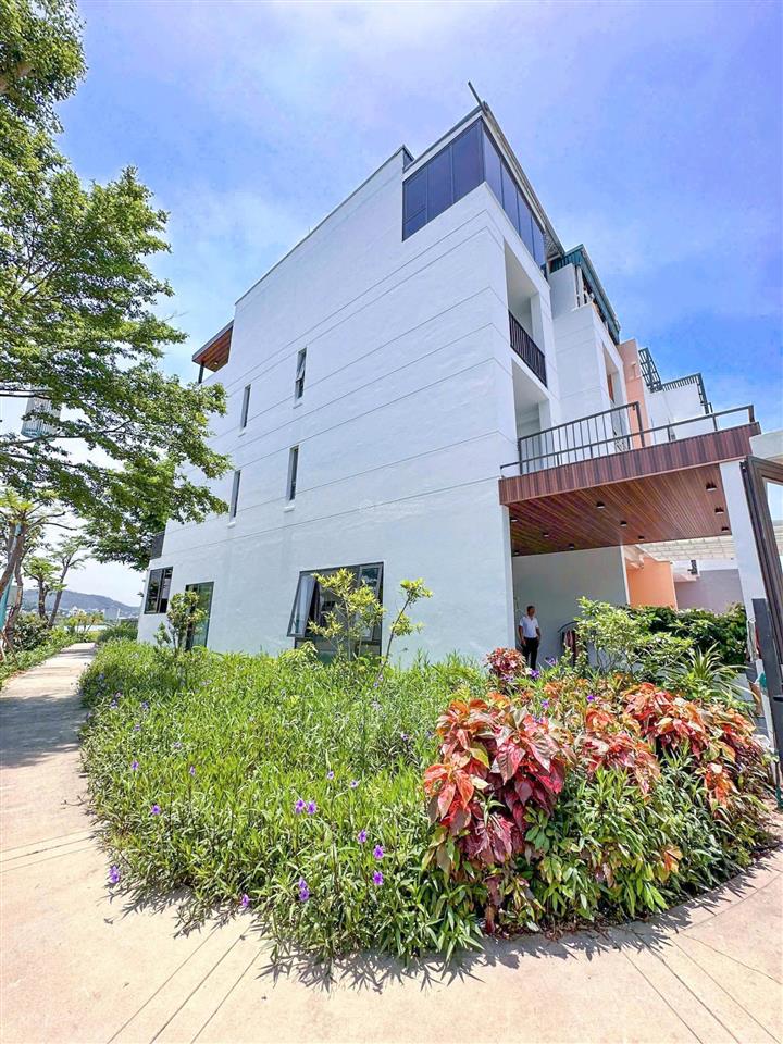 Bán căn góc full nội thất đẹp tại dự án lotus residence hạ long. gần hồ, công viên và bãi tắm