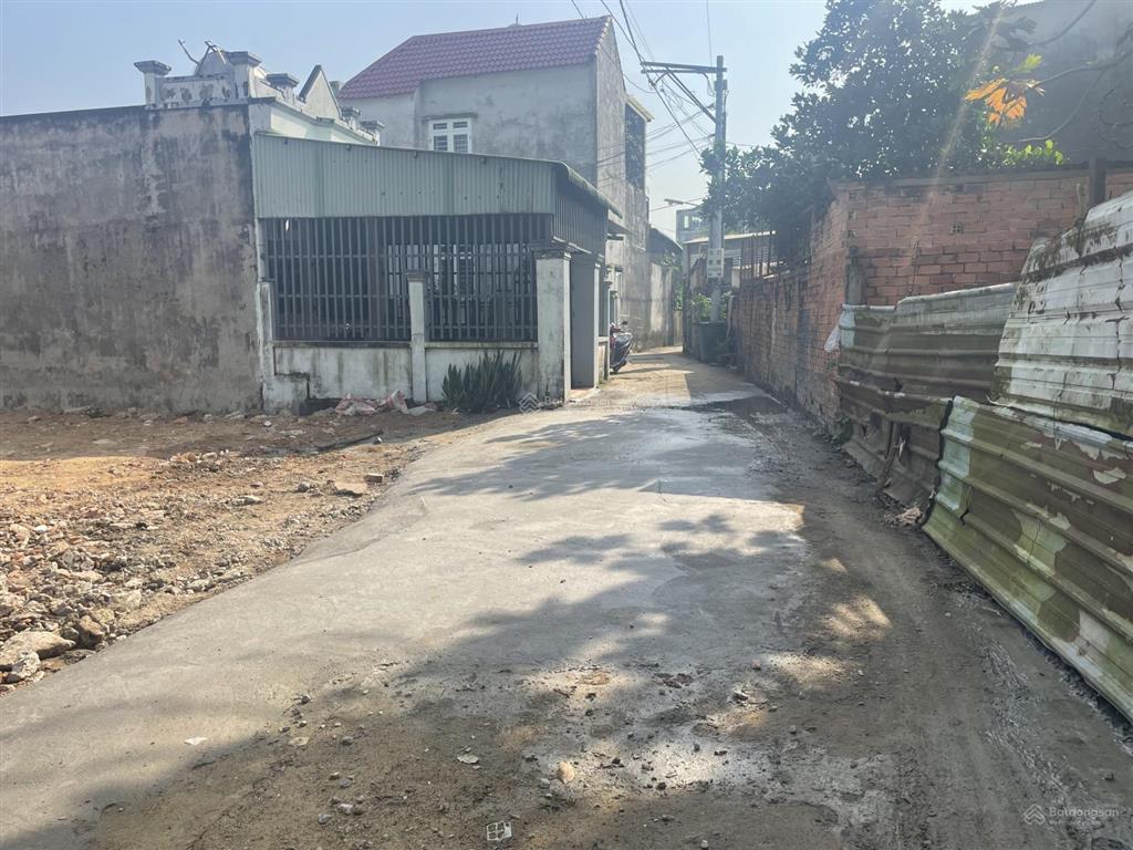 Cần bán 135m2 sổ riêng + thổ cư, giá chỉ 1,7 tỷ thương lượng
