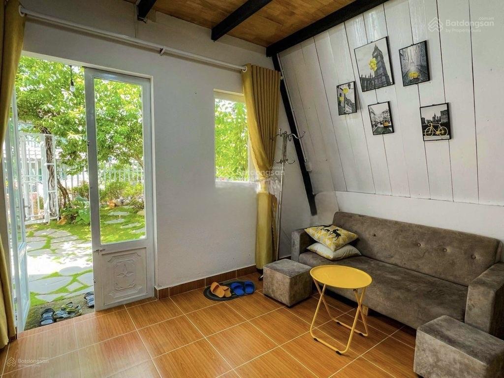 Bán lỗ nhà tâm huyết 235m2 có sân vườn giá rẻ