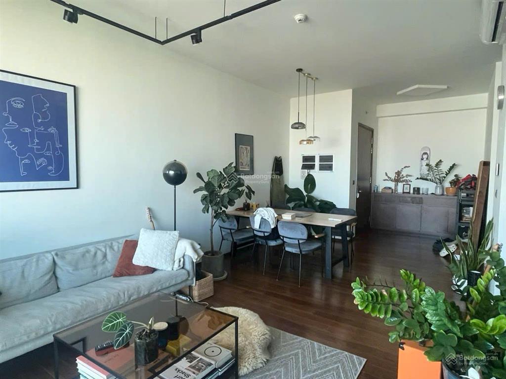 Duy nhất căn 2 phòng ngủ 93m2 đầy đủ nội thất, thiết kế hiện đại, chỉ 35 triệu.tại d'edge thảo điền