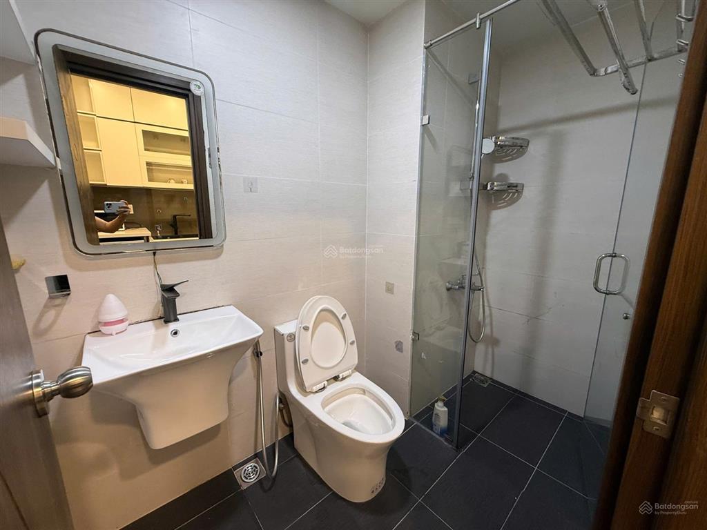 Trống sẵn studio siêu xinh và yên tĩnh, nội thất đầy đủ, rộng 37m2, giá 13 triệu,tại the sun avenue