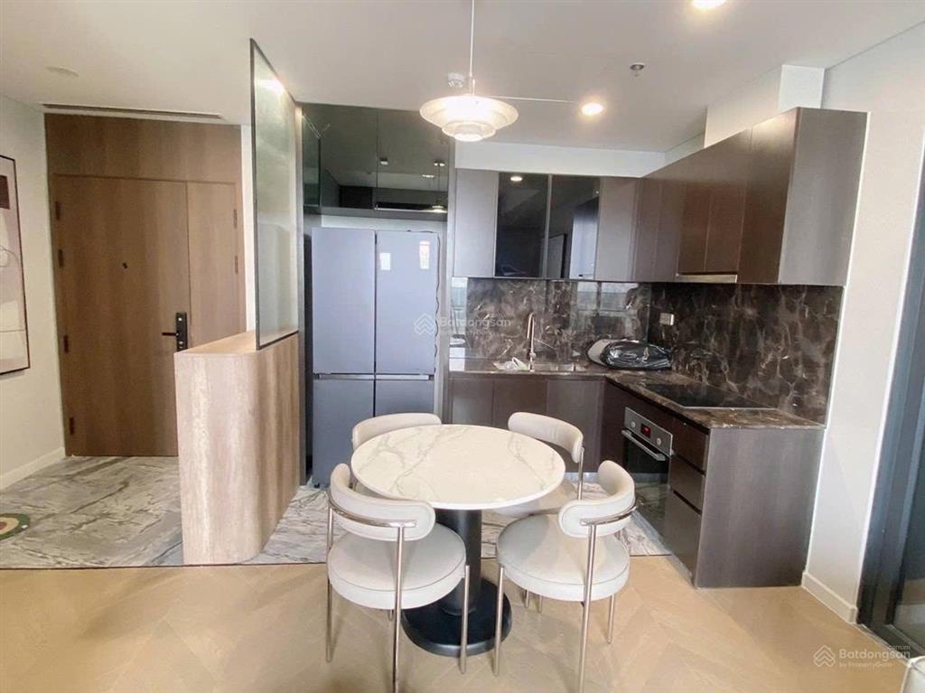 Cho thuê 2 phòng ngủ 73m2, full nội thất, view sông cực đẹp, giá 32 triệu, tại lumiere riverside