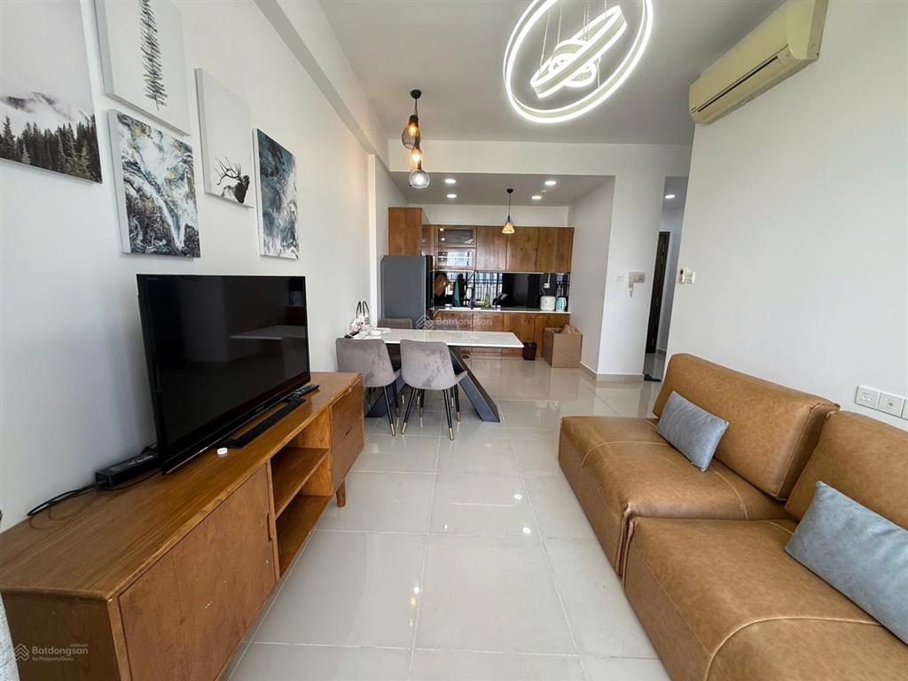 Săn 2 phòng ngủ 73m2 với nội thất tiện nghi, giá 18 triệu tại the sun avenue.