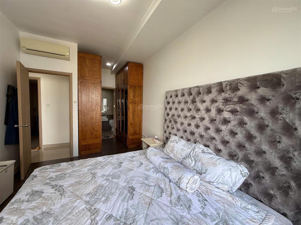 Săn 2 phòng ngủ 73m2 với nội thất tiện nghi, giá 18 triệu tại the sun avenue.