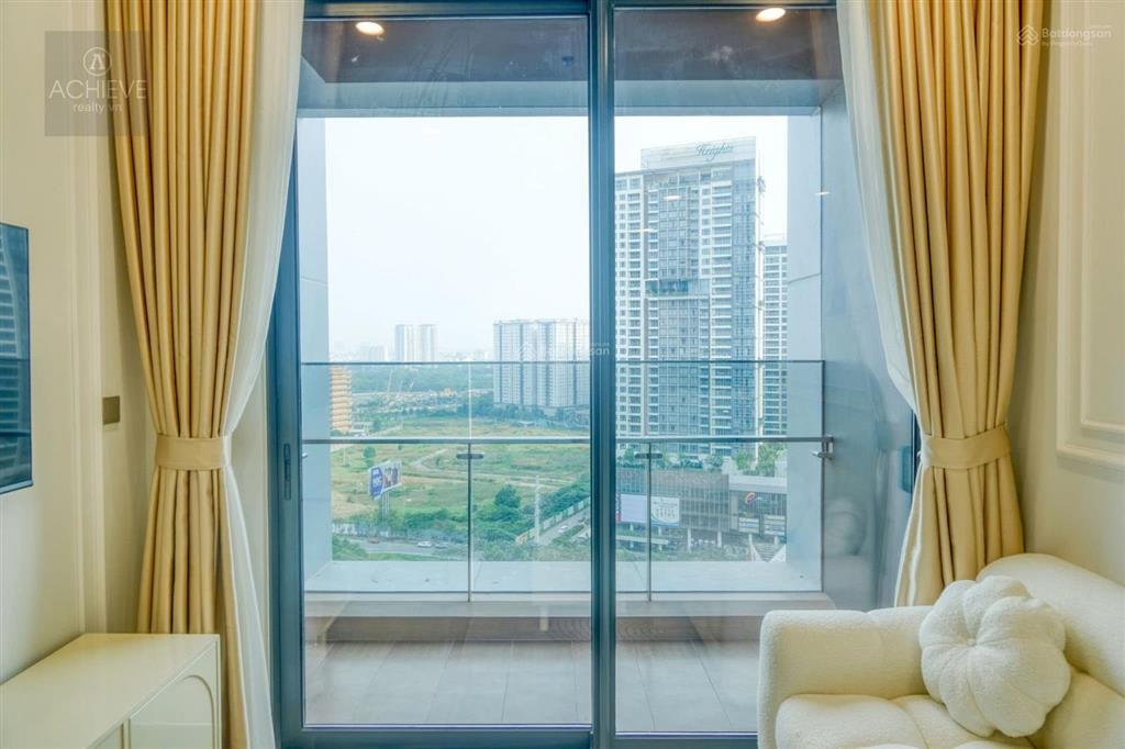 Chốt nhanh giá thuê tốt 36 triệu tại lumiere riverside cho căn hộ 2 phòng 73m², view thành phố