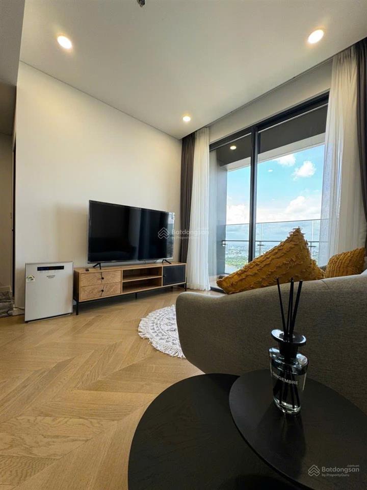 Trống sẵn căn hộ 2 phòng ngủ, tầng cao view sông đẹp, 74m² tại lumiere riverside chỉ 36 triệu.