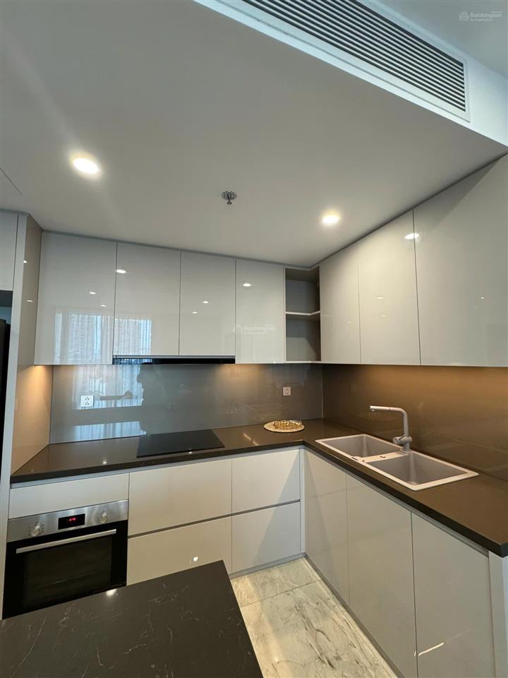 Hot 2 phòng ngủ cực kì đáng thuê tại thảo điền green, nội thất sang trọng, giá chỉ 40 triệu.